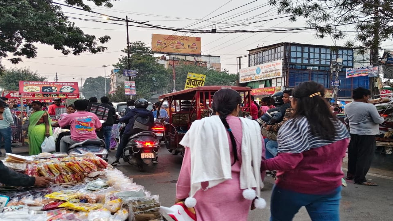 Billboard in Phoenix Mall Alambagh, Lucknow - 40 x 20 sqft | OOH Advertising | Lucknow